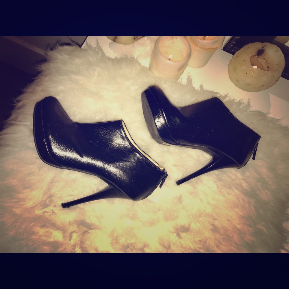 Ankle booties